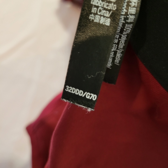 Victoria Sport Bra - Picture 4 of 4